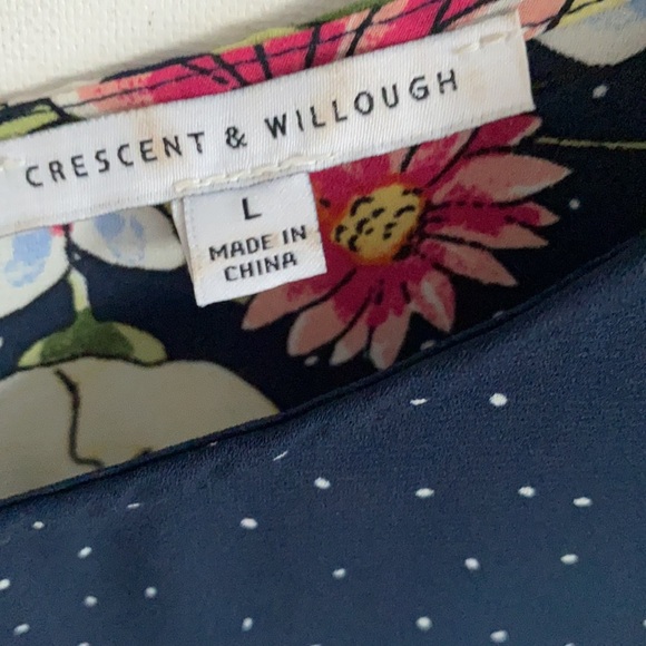 Crescent & Willough Floral flutter cap sleeve blouse, Size L - Picture 2 of 8